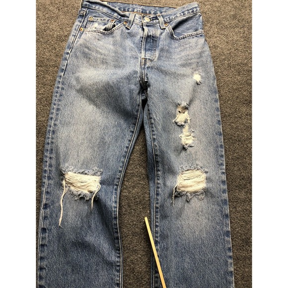 Levis 501 Straight Jeans Womens W26 L30 High Rise Blue Light Wash Distressed - Picture 4 of 10